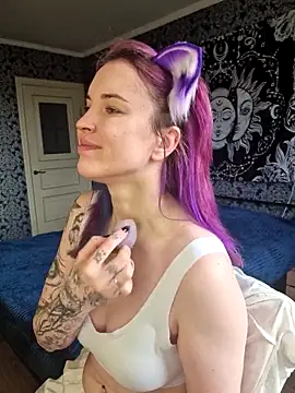 LazyTanukii online show from April 26, 8:56 am