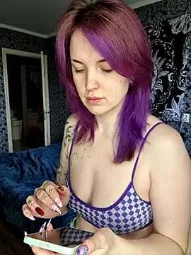 LazyTanukii online show from April 24, 6:16 am