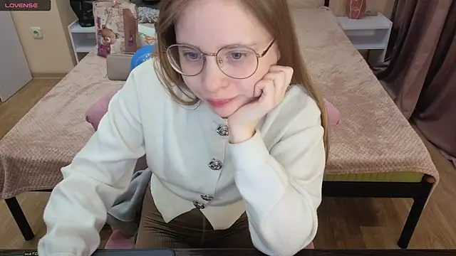 CharmedDoll online show from April 29, 12:19 pm