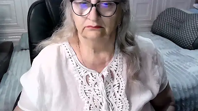 LolkaAlyss online show from April 24, 11:40 pm