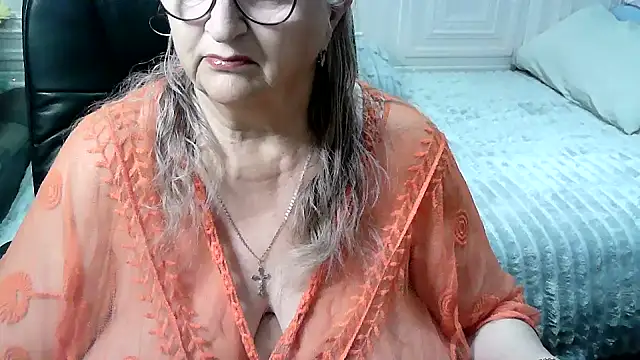 LolkaAlyss online show from April 9, 11:43 pm