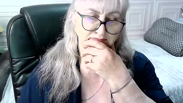 LolkaAlyss online show from April 20, 8:01 pm