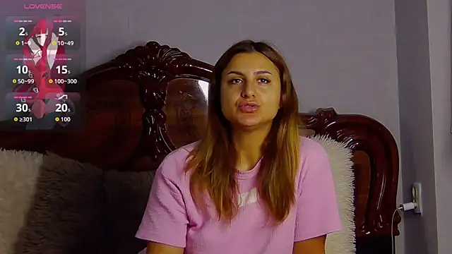 Snapshot of NicolePlay chatting on September 17, 5:05 am NicolePlay online show from September 17, 5:05 am