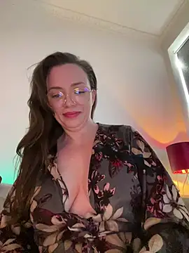 FemDom RubyKnightXXO online show from June 19, 7:17 pm