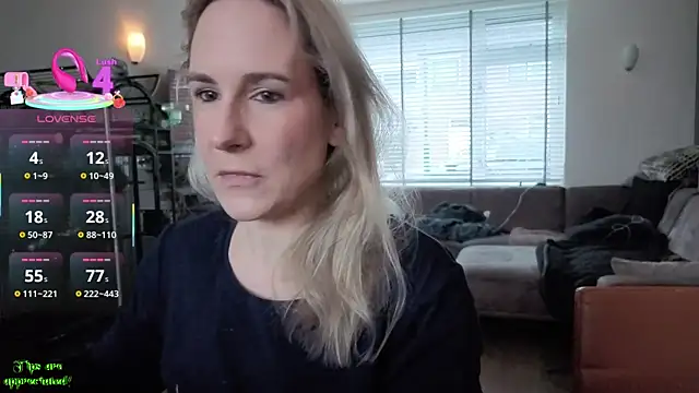 NaomiAndFriends online show from February 13, 8:38 am