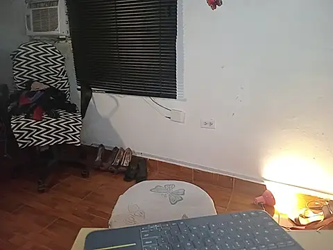 sharom smith1 online show from April 26, 6:44 am