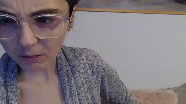 cleophee online show from February 6, 7:23 am