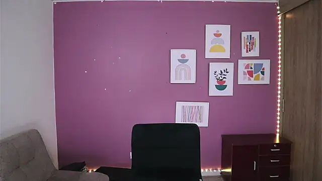 Steph F online show from November 11, 4:52 am