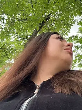 Sara Slow online show from May 17, 10:25 am