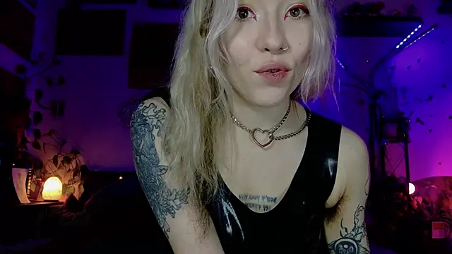 olivecum online show from November 30, 2:21 pm