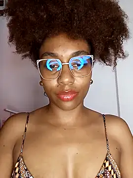 thaimy  online show from April 28, 3:00 am