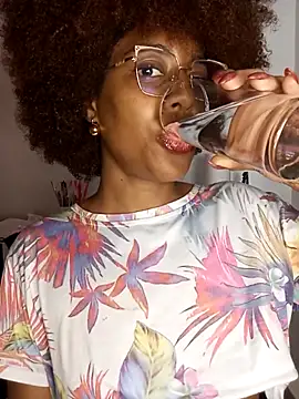 thaimy  online show from April 22, 3:14 am