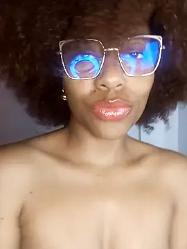 thaimy  online show from April 24, 2:47 am