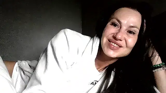 JulianaGold1 online show from June 18, 9:08 pm