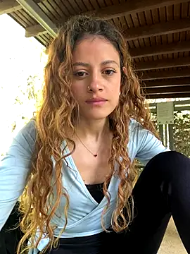 Snapshot of alana15 chatting on October 17, 2:53 pm alana15 online show from October 17, 2:53 pm