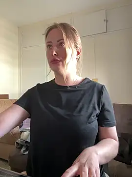 AlisaWhite online show from April 24, 3:04 pm