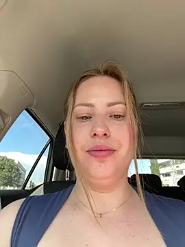 AlisaWhite online show from April 18, 3:25 pm