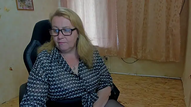 Frau Marta online show from July 3, 12:55 pm