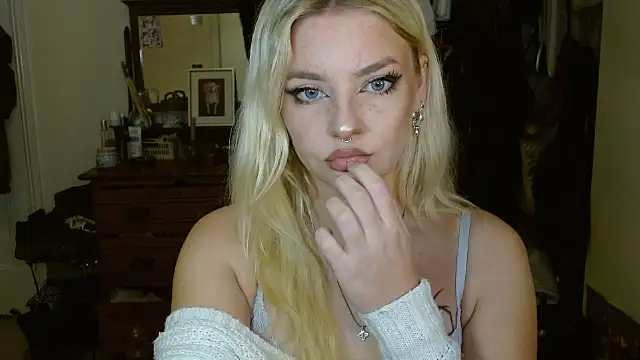 April LoveUK online show from November 9, 9:55 pm