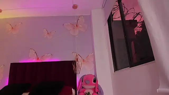 Snapshot of Vivi_prinncess chatting on September 10, 10:32 pm Vivi prinncess online show from September 10, 10:32 pm