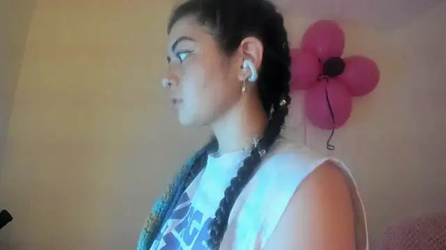 Sammysammy  online show from April 30, 8:52 am