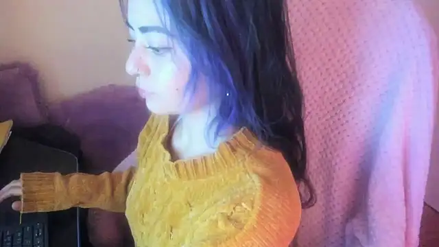 Sammysammy  online show from April 22, 10:45 am