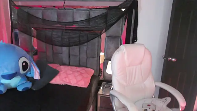 Christaly  online show from October 23, 9:48 am