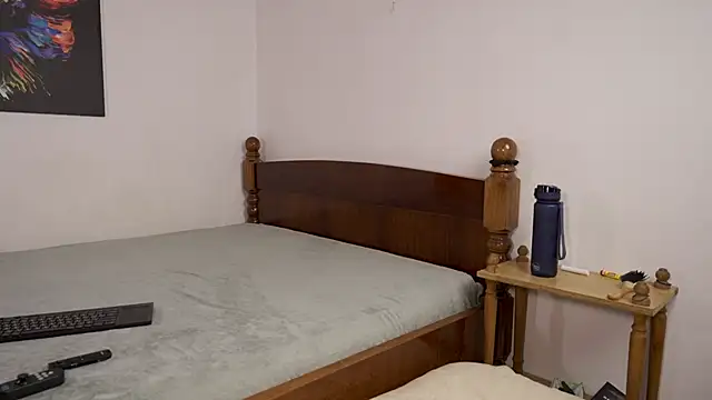 foxeslovefoxes online show from October 30, 3:46 pm