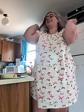 Canadian BBW online show from July 26, 9:44 pm