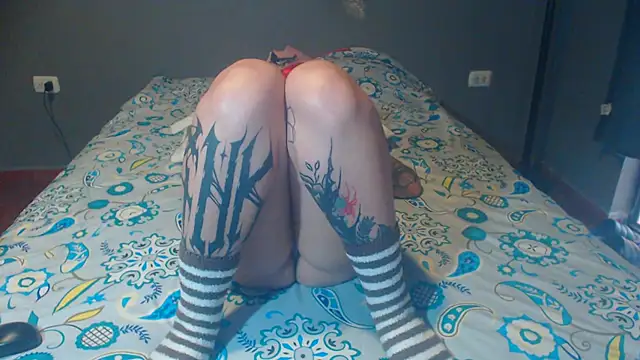 Tattoodreams lucy online show from April 25, 9:45 pm