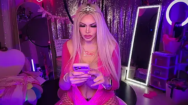 bimbotwerkqueen online show from March 29, 2:32 am