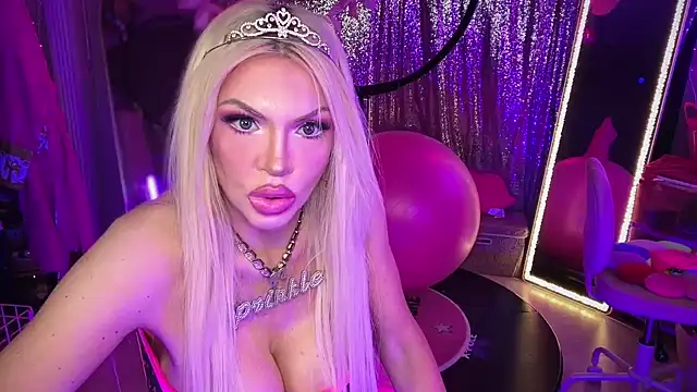 bimbotwerkqueen online show from May 17, 3:06 am