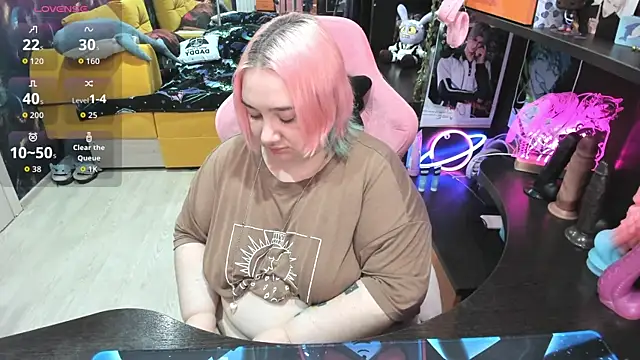 Softie Sofy online show from April 21, 2:26 am