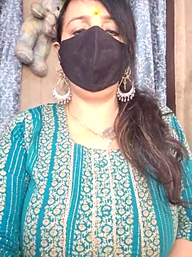 cute-tanvi online show from April 21, 12:47 am