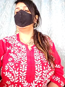 cute-tanvi online show from February 13, 2:13 am