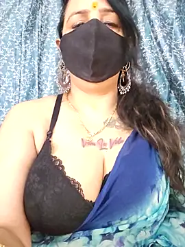 cute-tanvi online show from April 24, 12:46 am