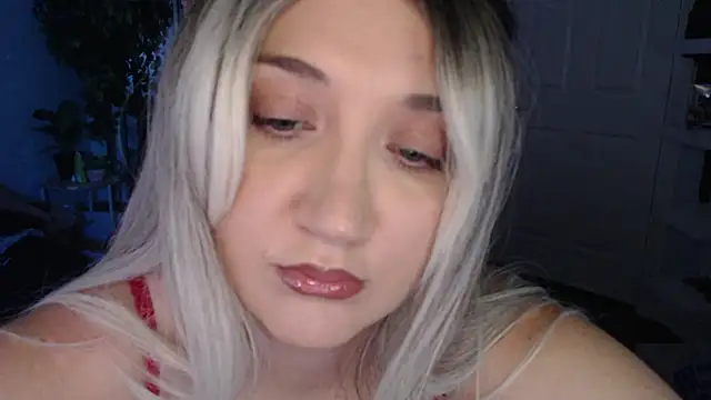 GoddessEmmy online show from April 28, 4:27 am