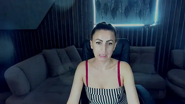 Rebecca Diamond online show from October 7, 5:45 am