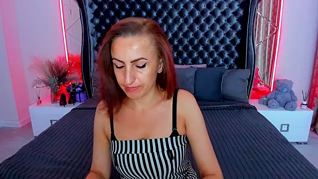 Rebecca Diamond online show from June 7, 5:47 am