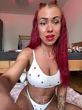 Just Sophia  online show from June 15, 10:15 am