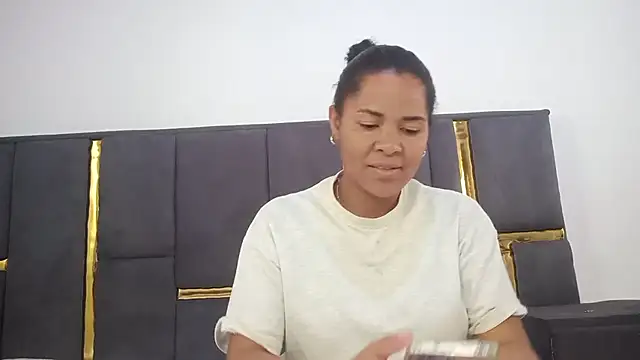 aleixane online show from April 23, 7:27 am