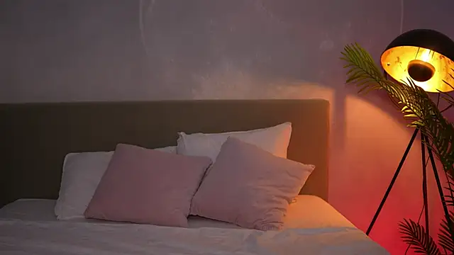 BrandyWhite online show from June 26, 8:26 am