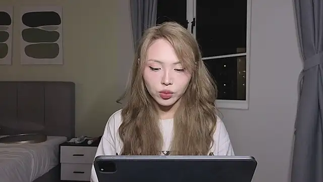 TammiLou online show from November 26, 3:46 pm