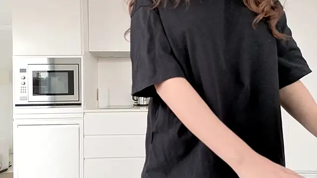 TammiLou online show from April 21, 2:24 pm