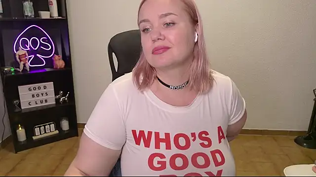 MargotGrey online show from June 7, 7:10 pm