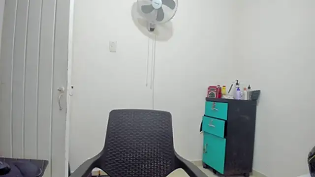 HUGEBOOBS MILF online show from May 26, 12:48 pm