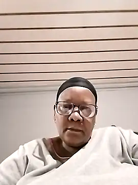 Snapshot of SEXYBOOBSNASS chatting on October 3, 8:25 pm SEXYBOOBSNASS online show from October 3, 8:25 pm