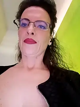 RebeccaNoble online show from April 25, 1:41 pm