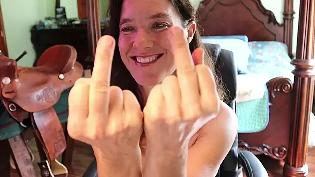 Snapshot of thornburyrose chatting on September 13, 7:33 pm thornburyrose online show from September 13, 7:33 pm