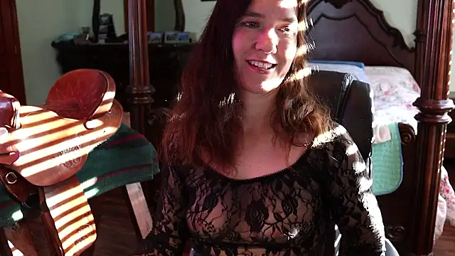 thornburyrose online show from January 31, 9:24 pm